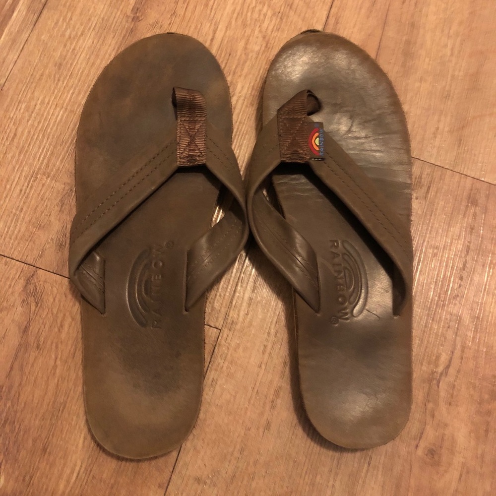 Women’s rainbows size 8